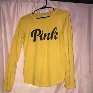 Yellow long sleeve.Size small (can fit medium). Will be washed before sold